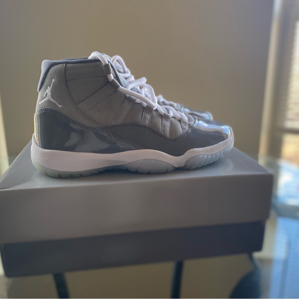 Jordan retro cool grey 11